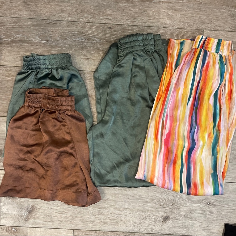 BUNDLE OF XXS-S SKIRT & PANT SET